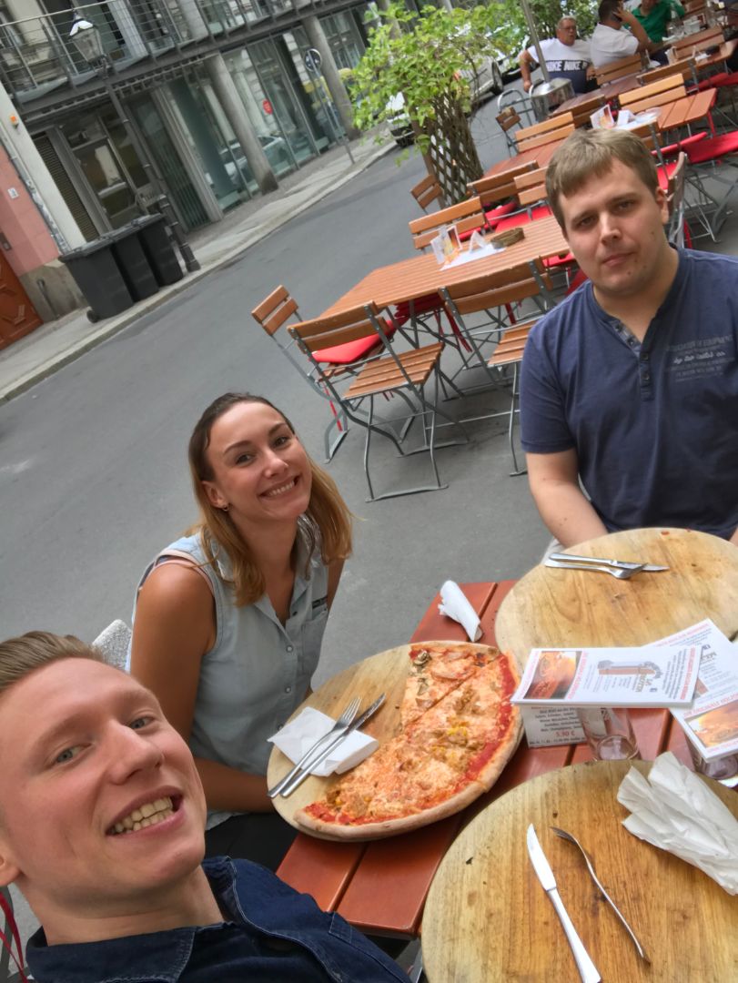 Steffen, Juliane und Steven beim Mittag