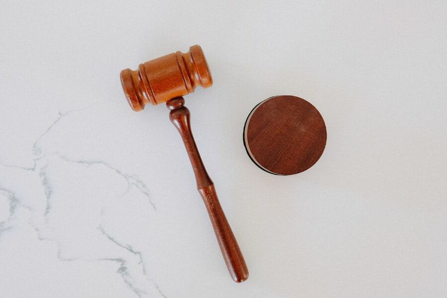 Gesetzeshammer für KI